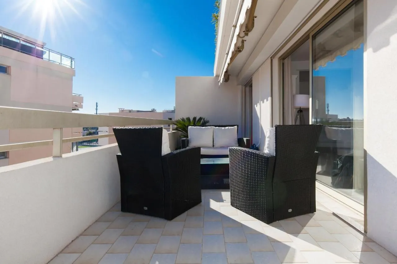 High Apartment Cannes
